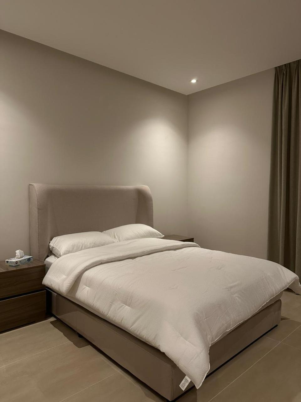 بدخول ذاتي بثلاث غرف نوم جميله * Riyadh